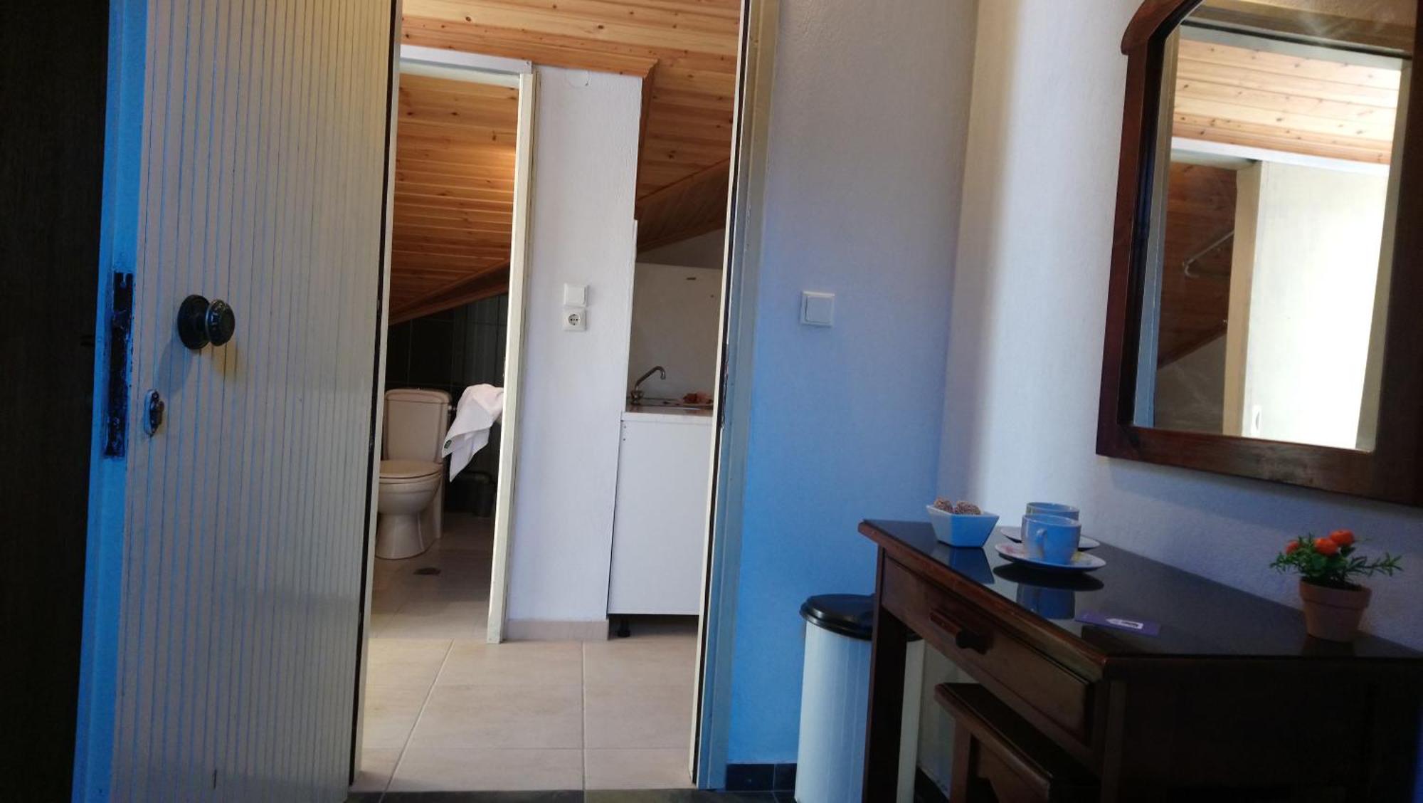 Aparthotel Kiwi Kastle Néa Fókaia Esterno foto